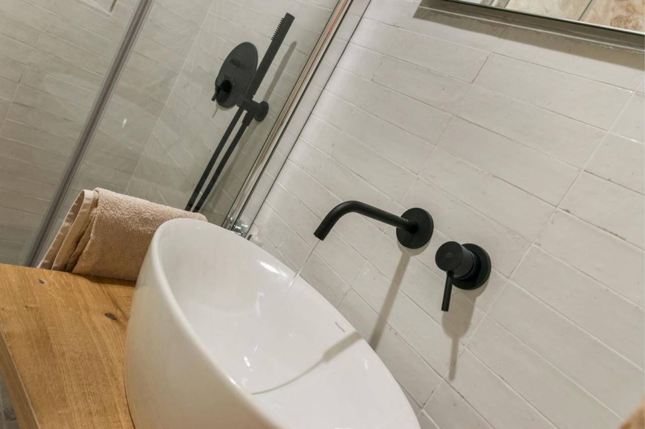 La Casedda - Apartment & Hydromassage Ceglie Messapica Bagian luar foto