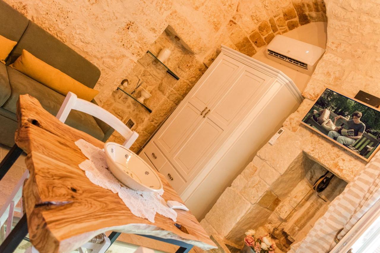 La Casedda - Apartment & Hydromassage Ceglie Messapica Bagian luar foto