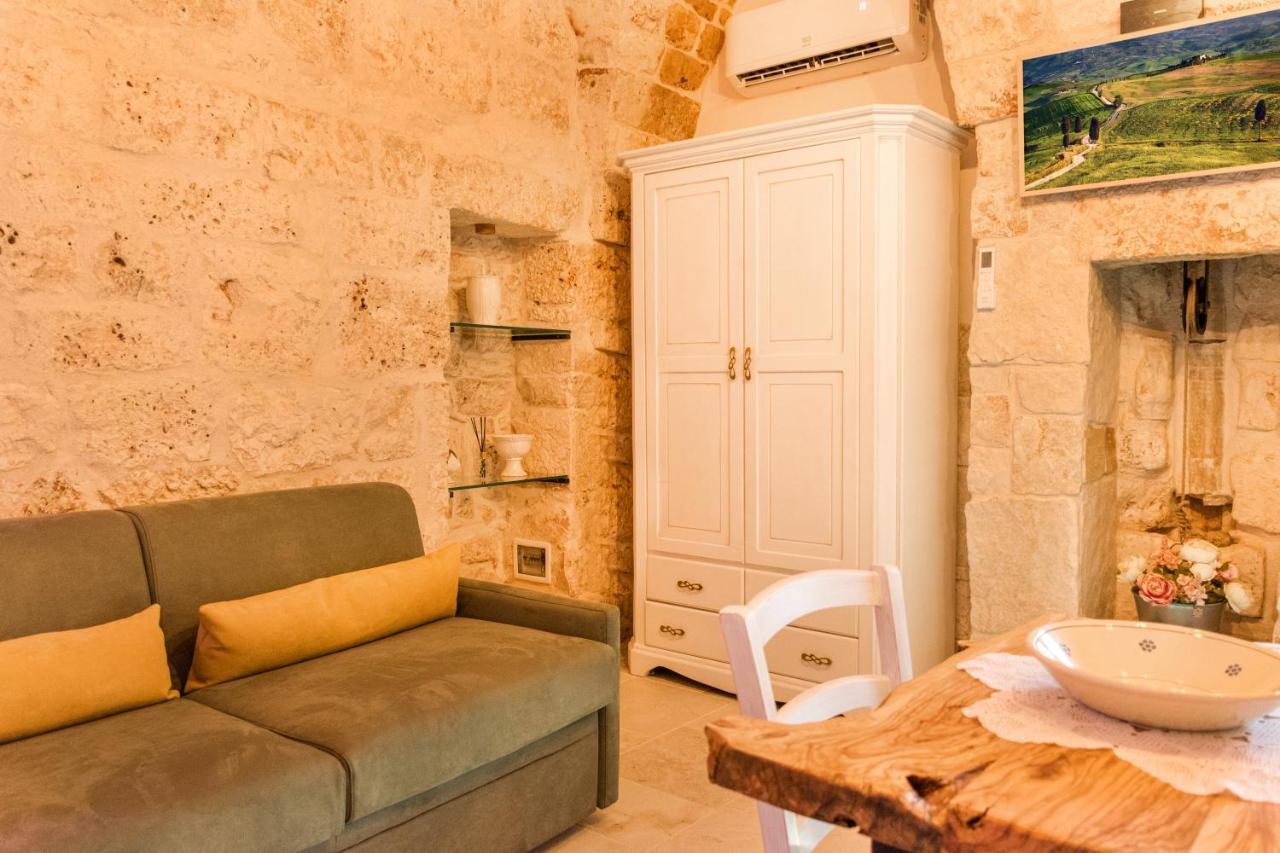 La Casedda - Apartment & Hydromassage Ceglie Messapica Bagian luar foto